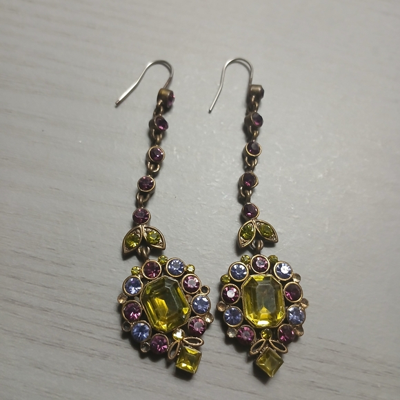Jewelry - Elegant VINTAGE Multicolor Drop Earrings..